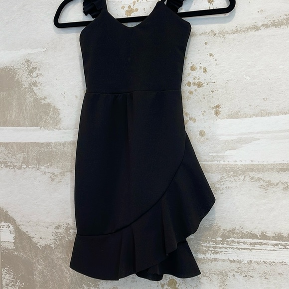 Cheryls Kids ruffle detail Dress size small - Picture 2 of 5